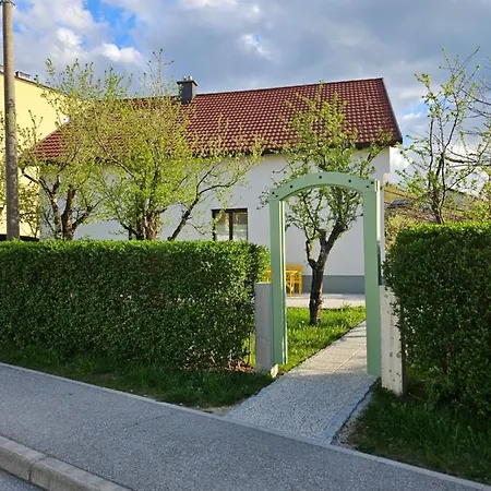 The Green Door Apartment Postojna Exterior photo