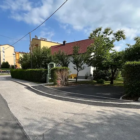 The Green Door Apartment Postojna Exterior photo